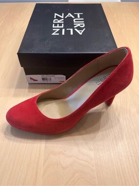 Naturalizer Red Suede Mid-Heel Pump